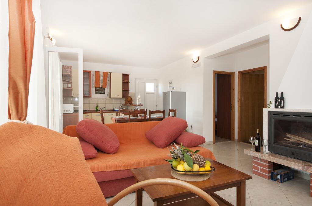 Guest House Loranum Sevid Δωμάτιο φωτογραφία